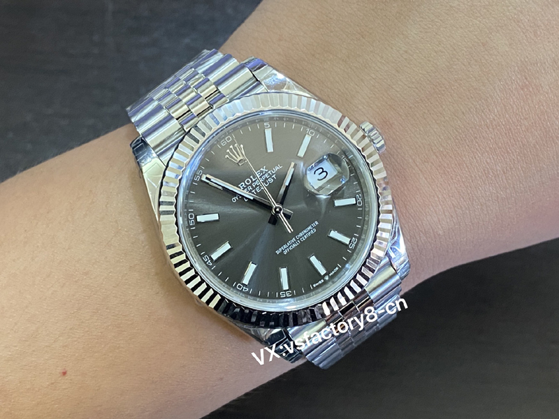 VS廠勞力士灰面日志復刻表丹東3235機細節(jié)做工是最頂?shù)膯?/></a>
                <figcaption class=