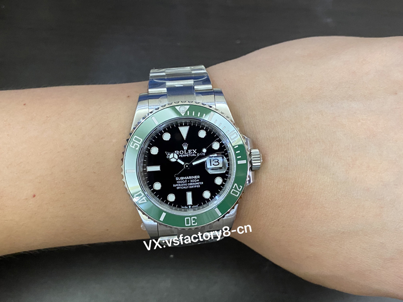 勞力士第三代綠水鬼復(fù)刻表3235一體機(jī)是市場上做工細(xì)節(jié)還原怎么樣