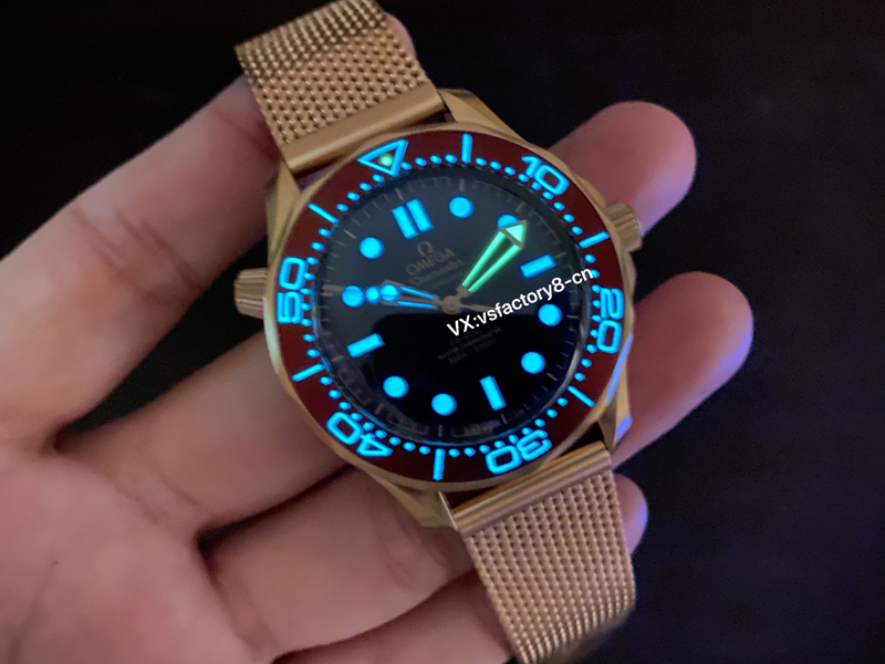 歐米茄青銅金無暇海馬300米復(fù)刻手表外觀細(xì)節(jié)做工怎么樣