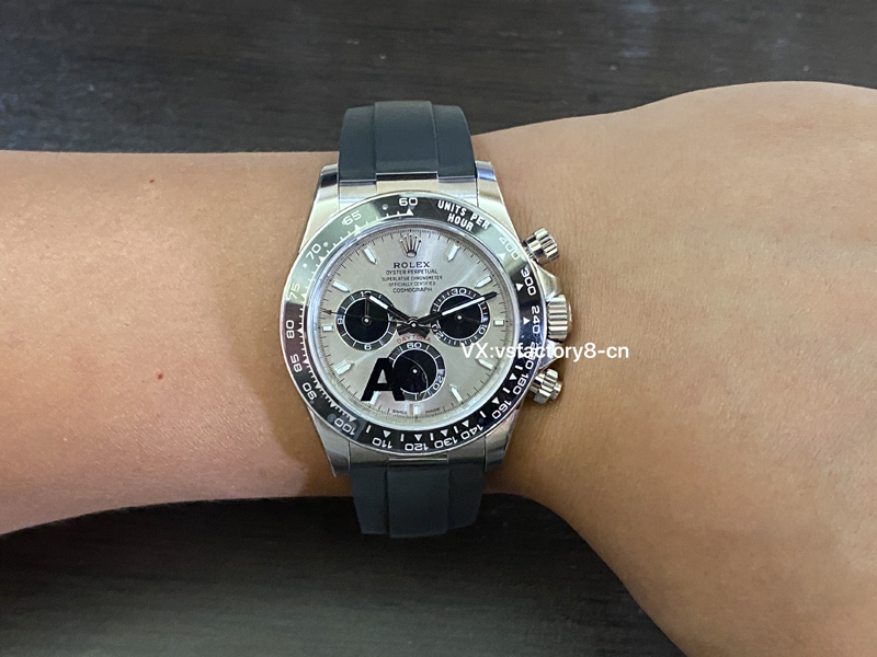 勞力士水泥灰迪通拿復(fù)刻腕表丹東4131機(jī)配重版本細(xì)節(jié)做工值不值得入手。