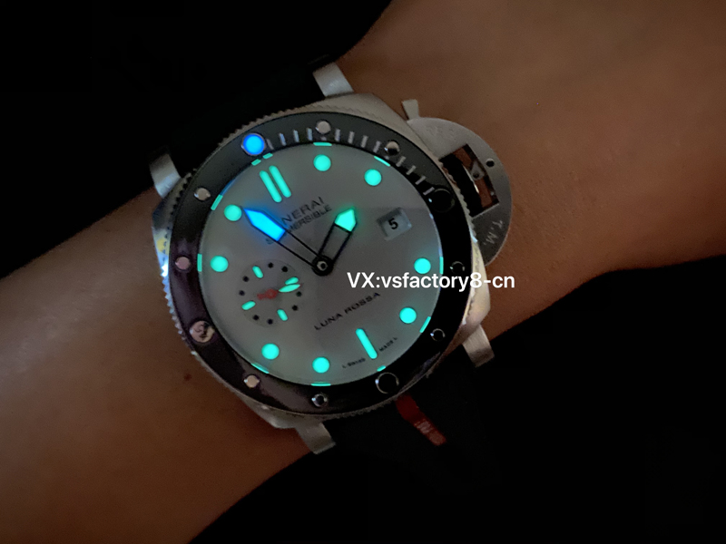 沛納海pam1681銀盤(pán)復(fù)刻腕表外觀細(xì)節(jié)做工值不值得入手評(píng)測(cè)